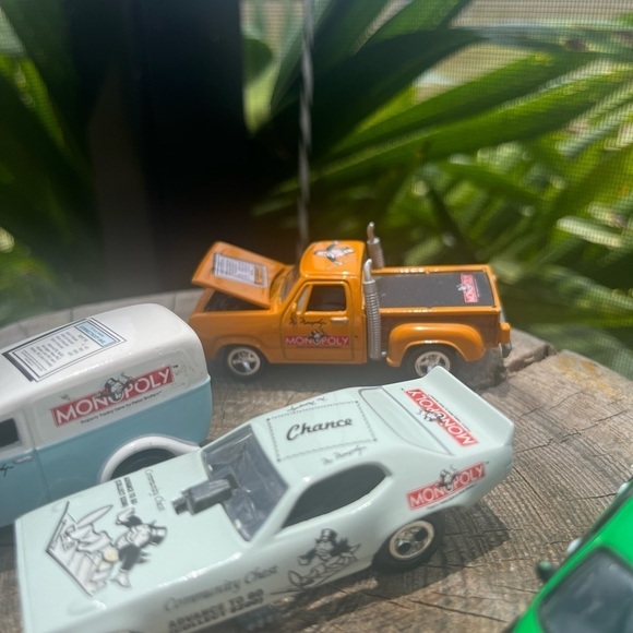 4 Johnny Lighting die cast Monopoly themed cars-2002 - Picture 5 of 11